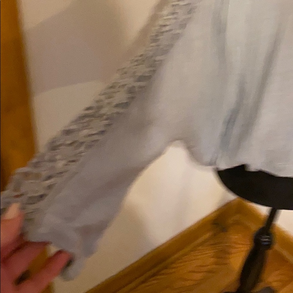 Top - Picture 2 of 6